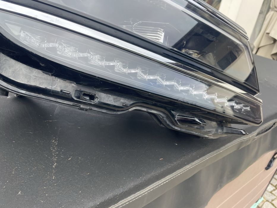 Десен фар VW Tiguan Фолсваген Тигуан