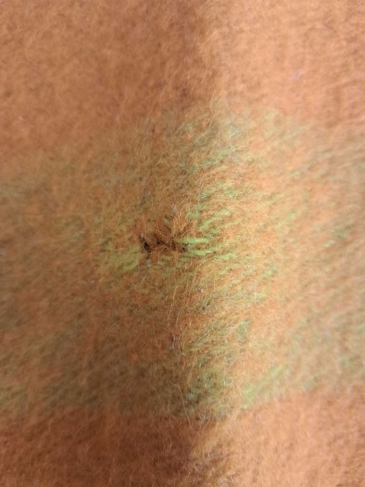 Вълено одеало, със забележки- 50лв.