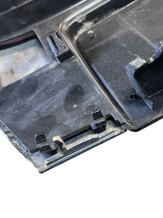 Grila Fata Volkswagen Passat 3C2 2005 - 2010 3C0853651D