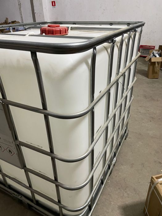 Продам кубовую бочку