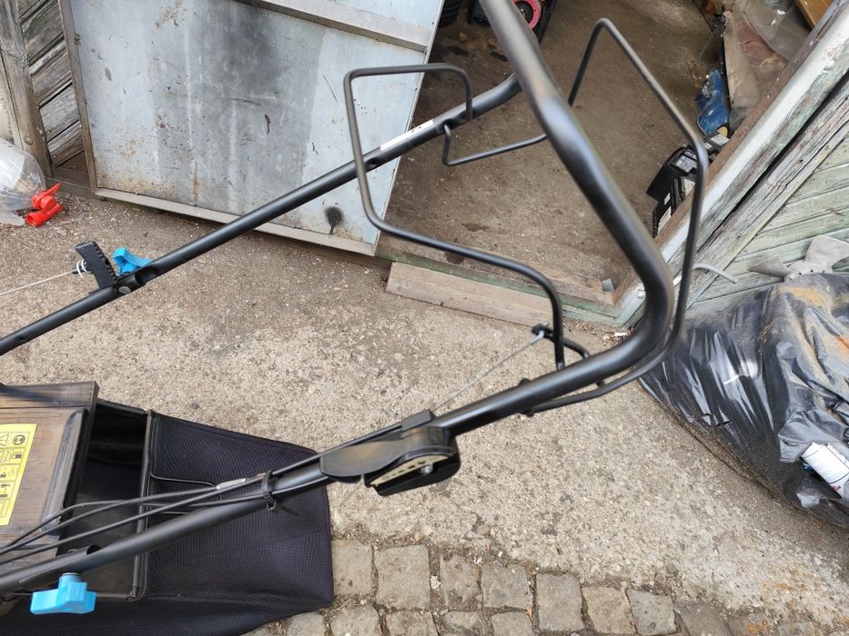 Самоходна бензинова косачка