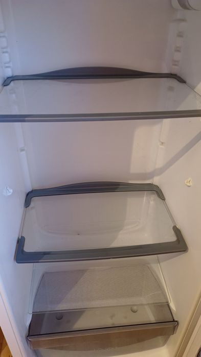 Продам рабочий холодильник