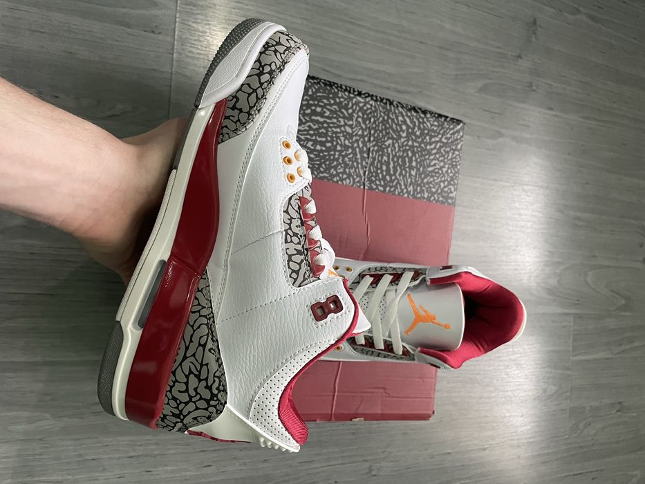 Air Jordan 3 Cardinal Red