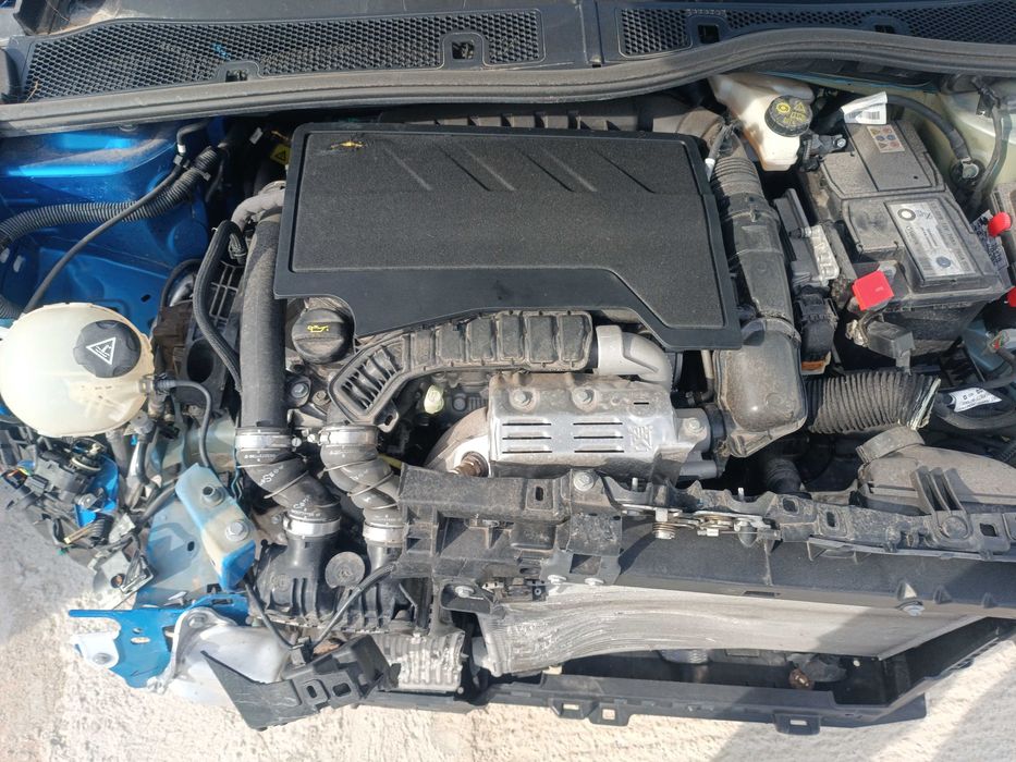 Пежо 208   / Peugeot 208  2  - 1,2I - на части