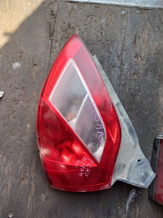 Фонарь Рено Меган в оригинале