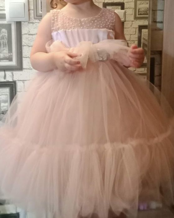 Продам праздничное платье