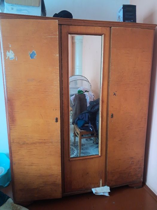 Shkaf shfaner eski b/u