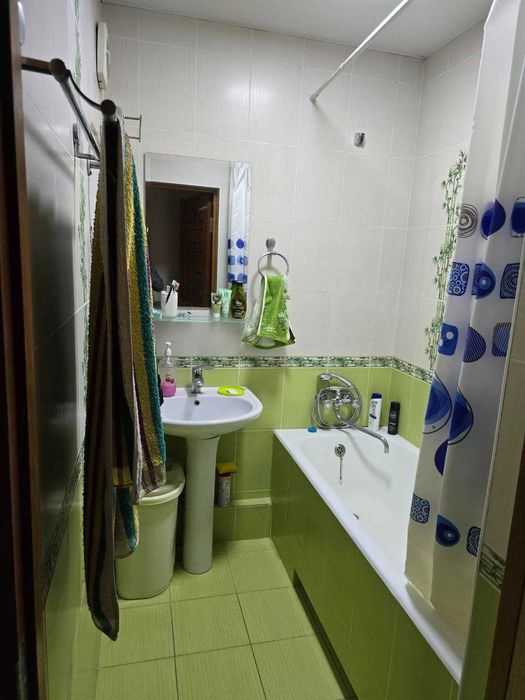 Продается   4х комнатная квартира на карасу 2