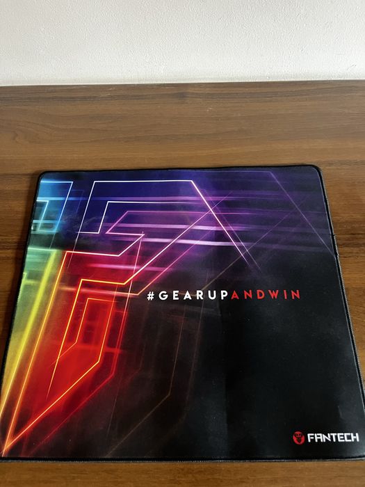 Игровая мышка и коврик
