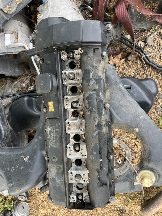 Капак клапани м52 един ванос бмв е36 е39