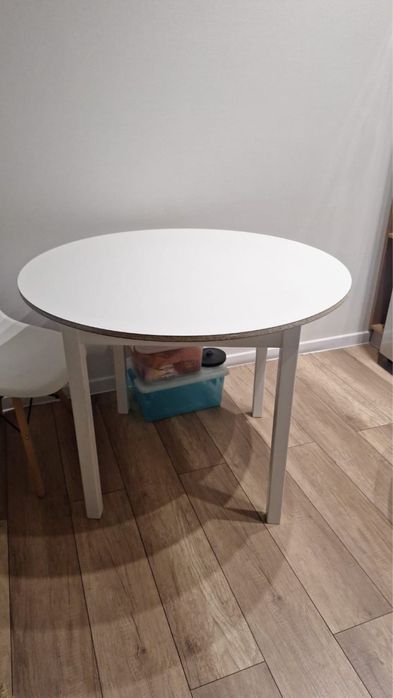 Продам стол срочно