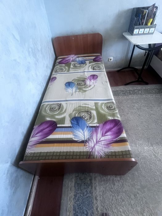 кровати б/у в хорошем состояний