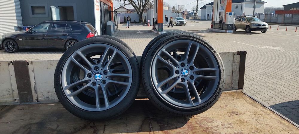 Vand jante originale BMW seria 1 pachet "M" cu anvelope vara