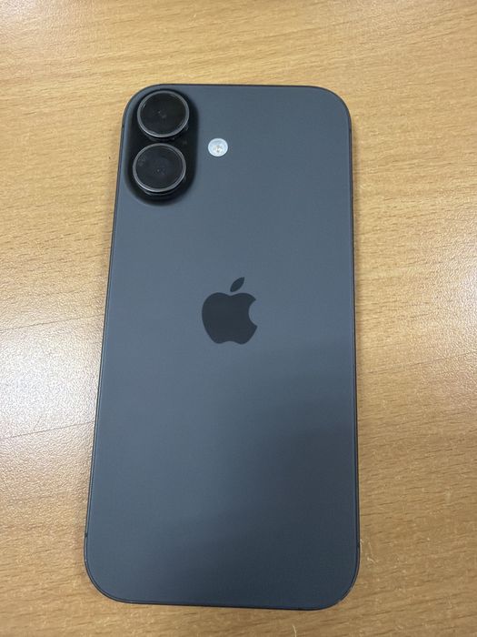 iPhone 17 в отличном состоянии