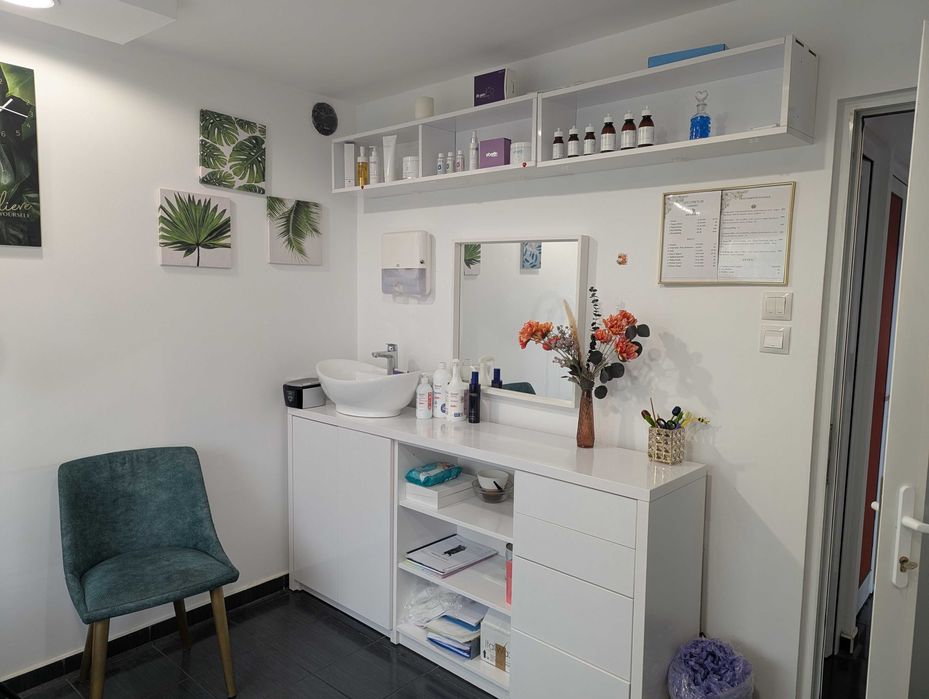 Mobila salon înfrumusețare