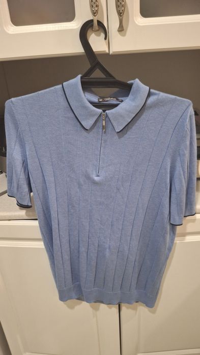 Продаю комплект одежды