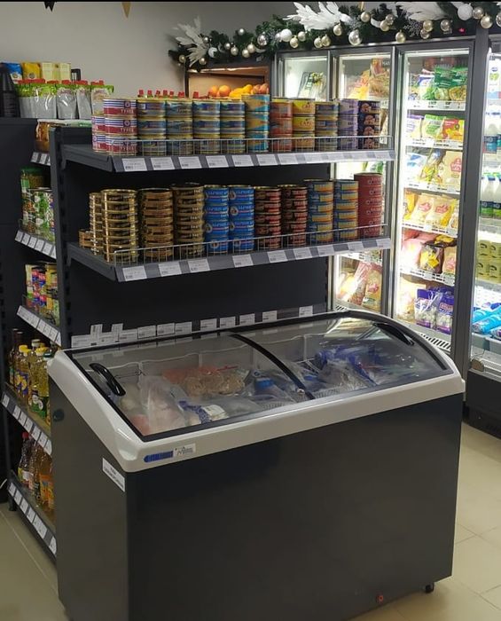 Торговое оборудование полки стеллажи витрина для магазинов перфорация