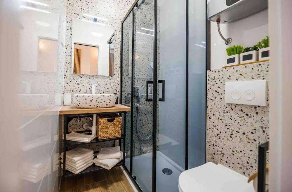 Дава се под наем Едностаен апартамент в Пловдив, Старият град - 36 кв.м за 183.6 € - Снимка #2