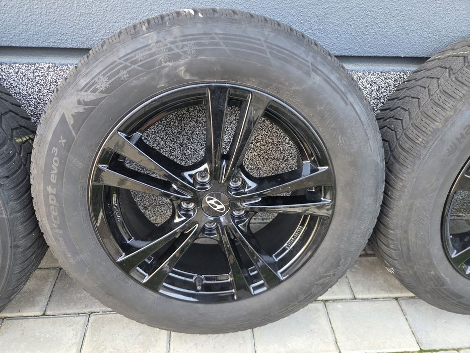 Jante R17 Kia Sportage Nq5 Hyundai Tucson Nx4 Anvelope iarna 215 65 R17 Senzori presiune