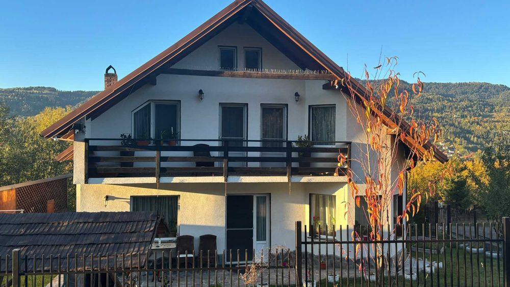 Vând casă situată în Moisei, Maramureș