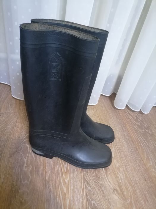 Сапоги.     Резиновые