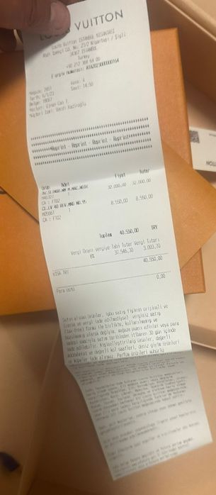 Оригинален клъч Louis Vuitton