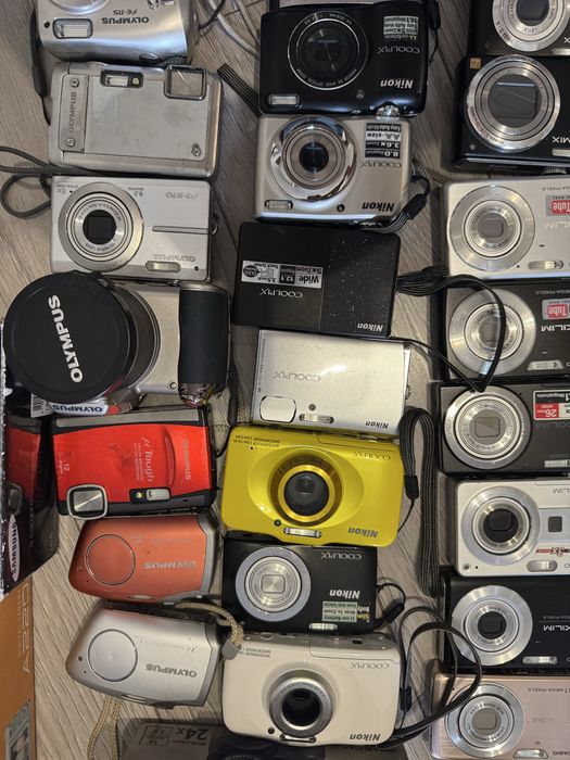 Aparate foto Canon .Olympus .Sony , Casio , Fujifilm