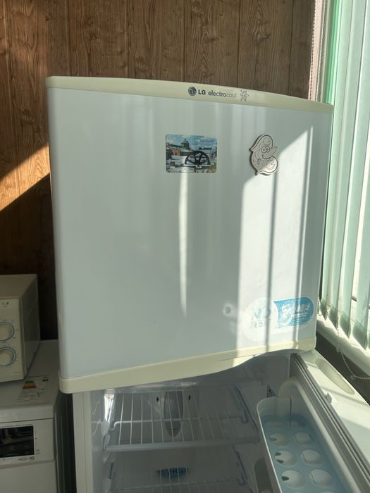Холодильник LG продам в хорошие руки
