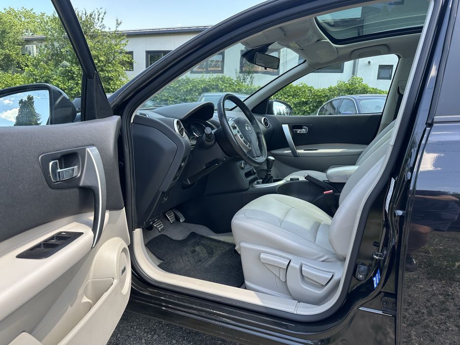 Nissan Qahqai+2 4x4, Rate, Garantie, Navi, Piele, Panoramic, Xenon