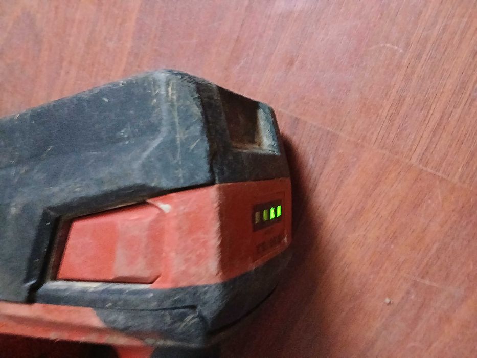 Hilti Te 30 A36 cu o baterie și încărcător