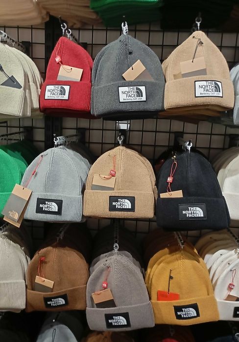 The North Face Висококачествена многоцветна зимна шапка Унисекс
