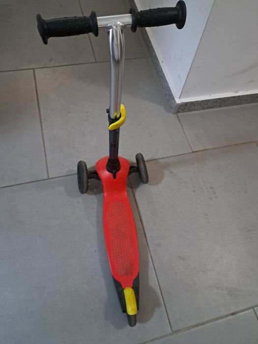 Детска тротинетка 
Детска тротинетка
Детска тротинетка