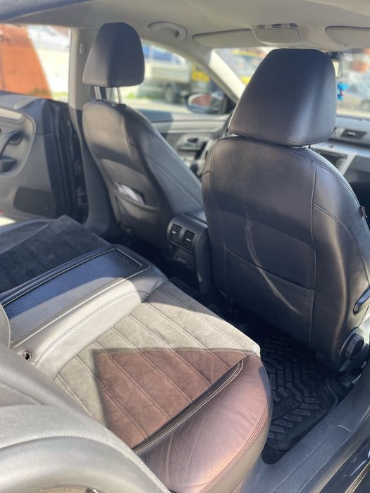 VW Passat CC 2011