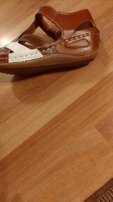 Нови Дамски сандали естествена кожа