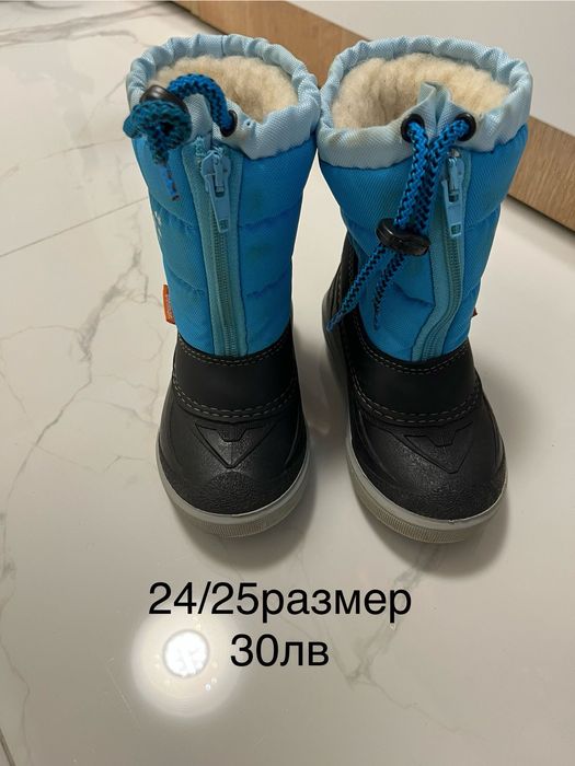 Детски боти и ботуши в добро състояние.