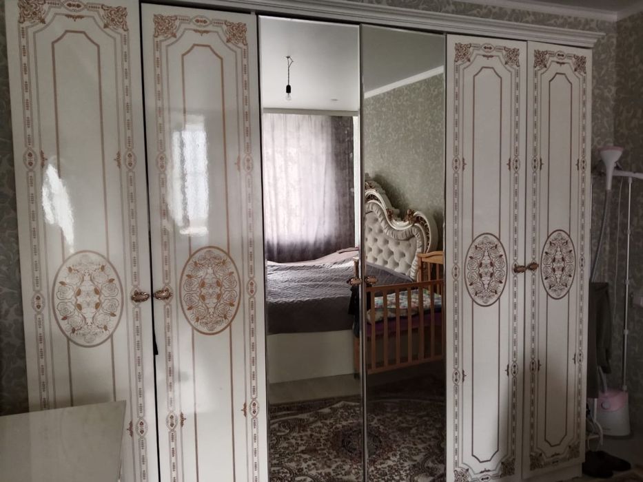 Спальный гарнитур