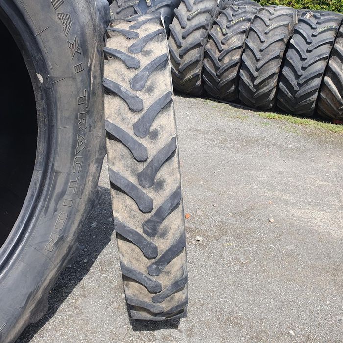 Cauciucuri 8.3-42  Dunlop Anvelope pentru Tractor si Utilaje Agricole - Comanda cu Incredere