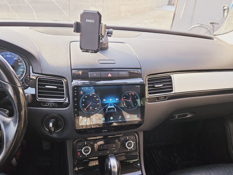 Vand vw touareg  din 2010 nu fac schimb