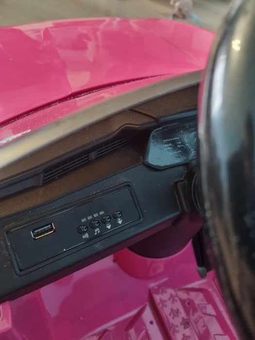 Акумулаторна кола  Audi SQ8 e-tron мет. розов