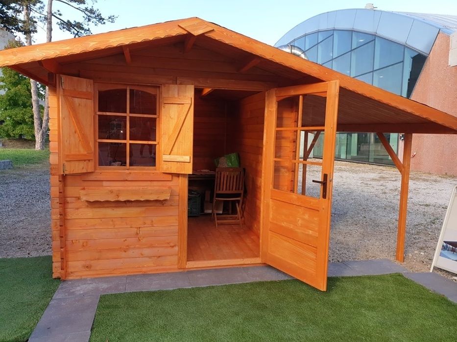 Case de grădină, de vacanță și de locuit din lemn de înaltă calitate.