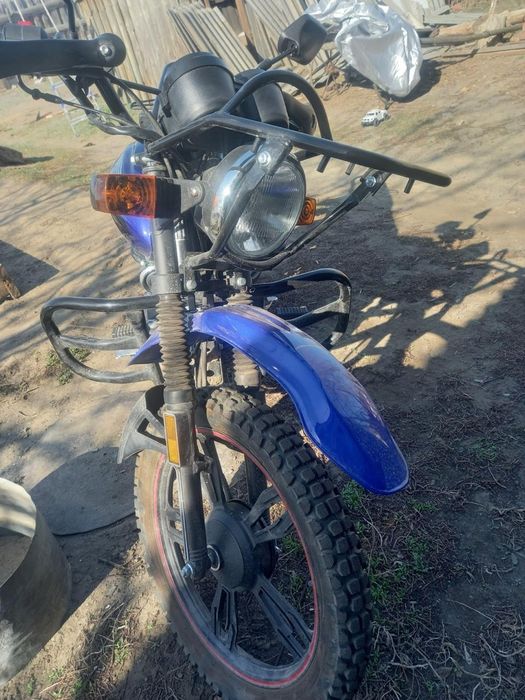 Продам мотоцикл suzuki 200куб постушка