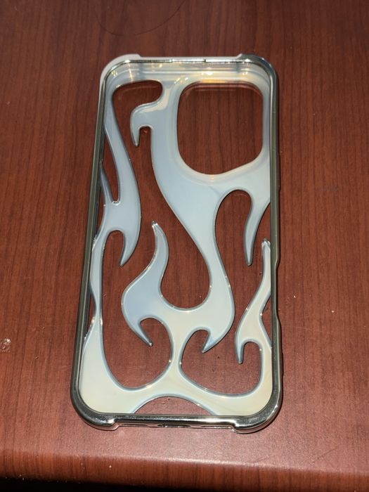 Чехол на Iphone 16pro max