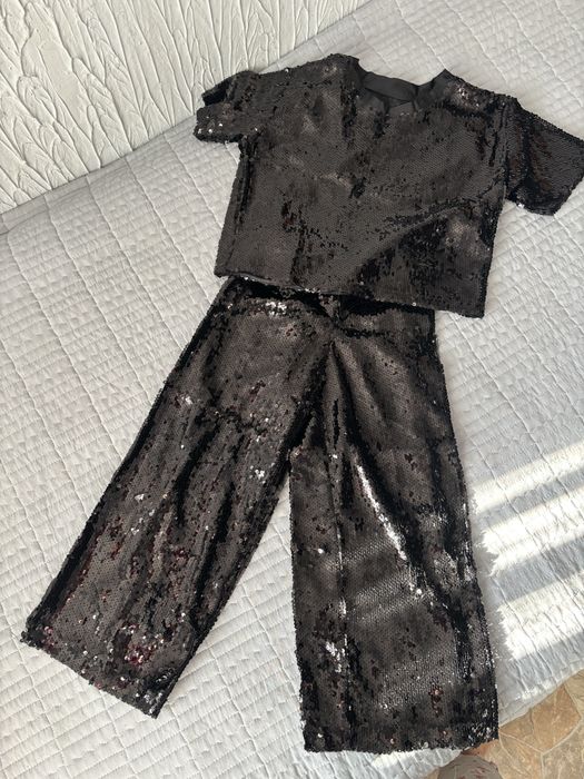 Продам костюм на девочку