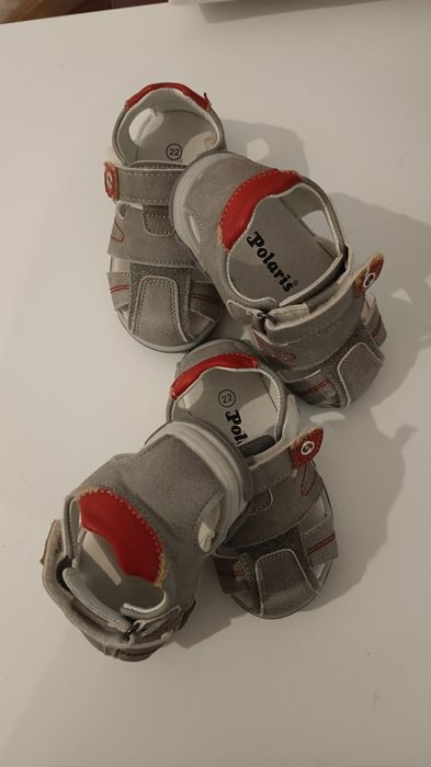 Продам детские сандалии