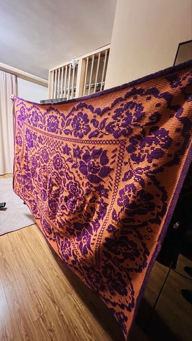 Vand cuverturi / fete de masa / tindee