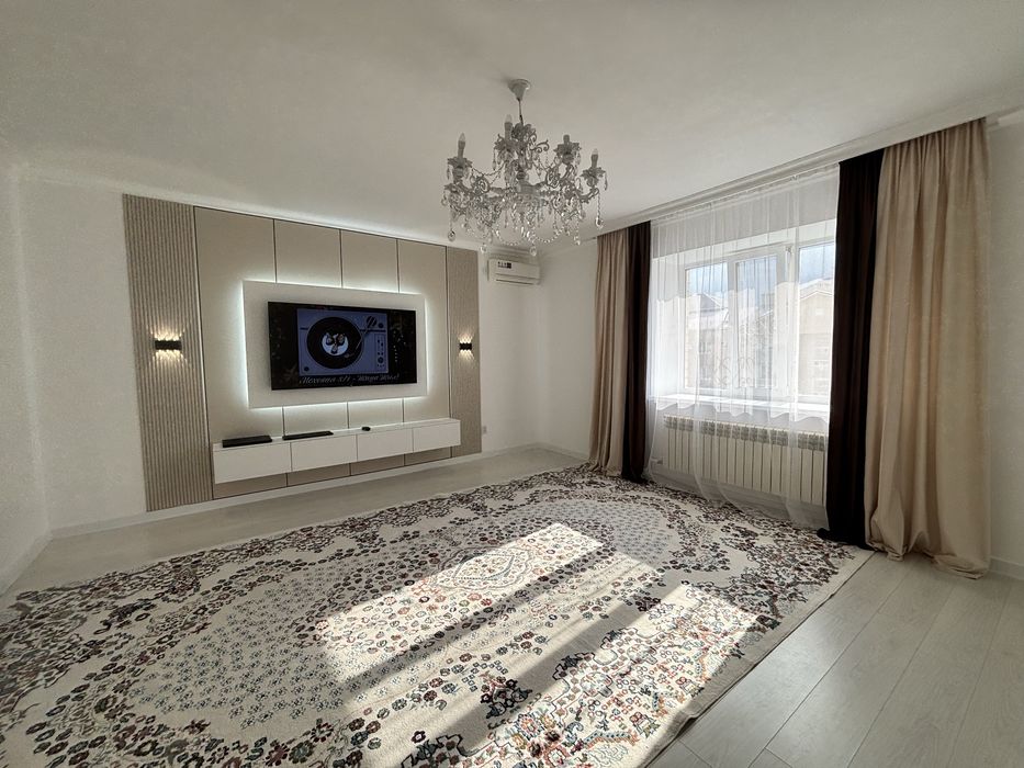 Продам квартиру. 2 комн 100 кв