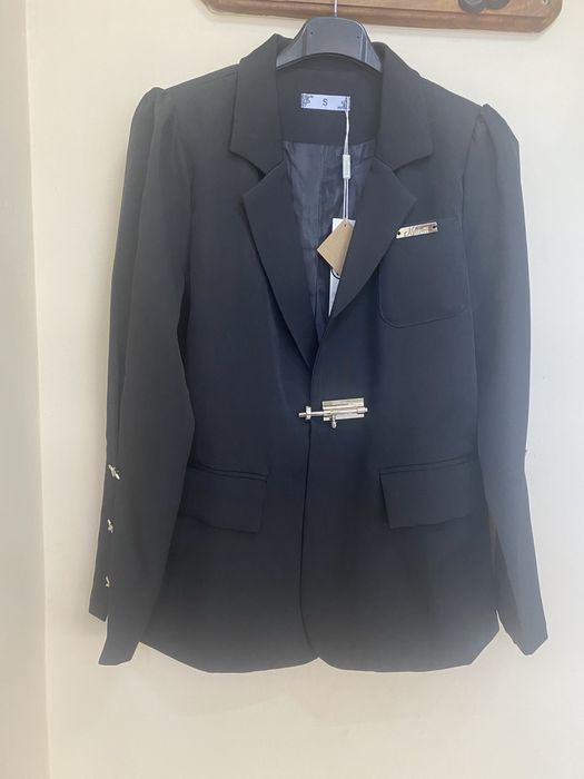 Официално черно сако