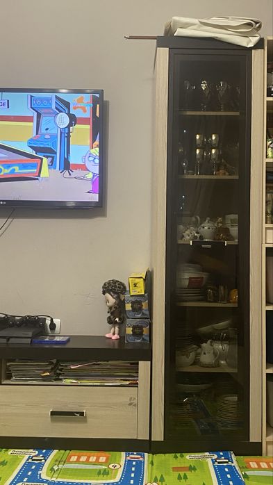 Срочно продам стенку гостинная