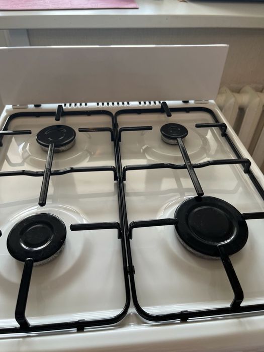 Продам газ плиту