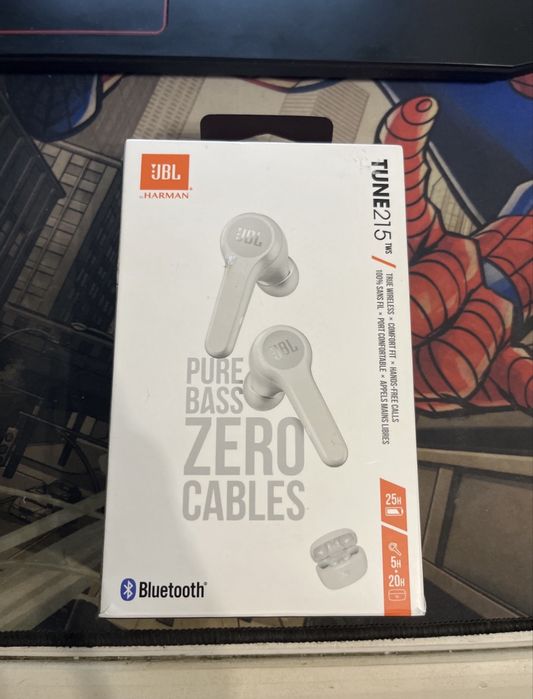 JBL Tune 215 TWS — оригинальные беспроводные наушники